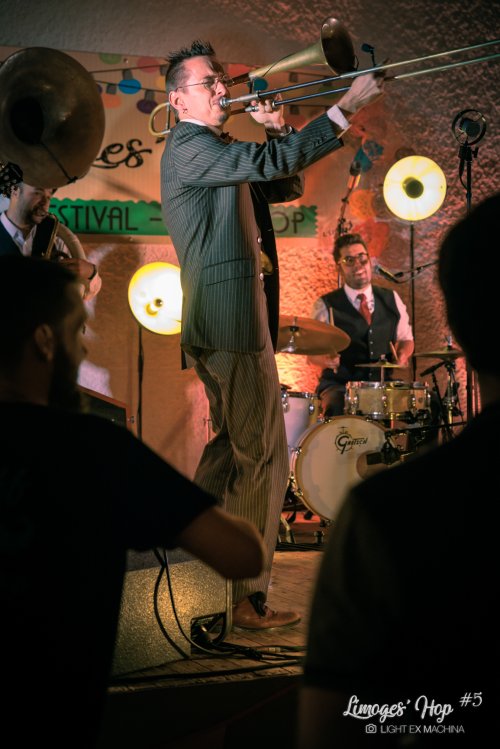 Limoges'Hop #5

Partage libre à des fins non promotionnelles ou commerciales, en créditant l'auteur (@lightexmachina).

© Alexandre - LIGHT EX MACHINA 2023, tous droits réservés.